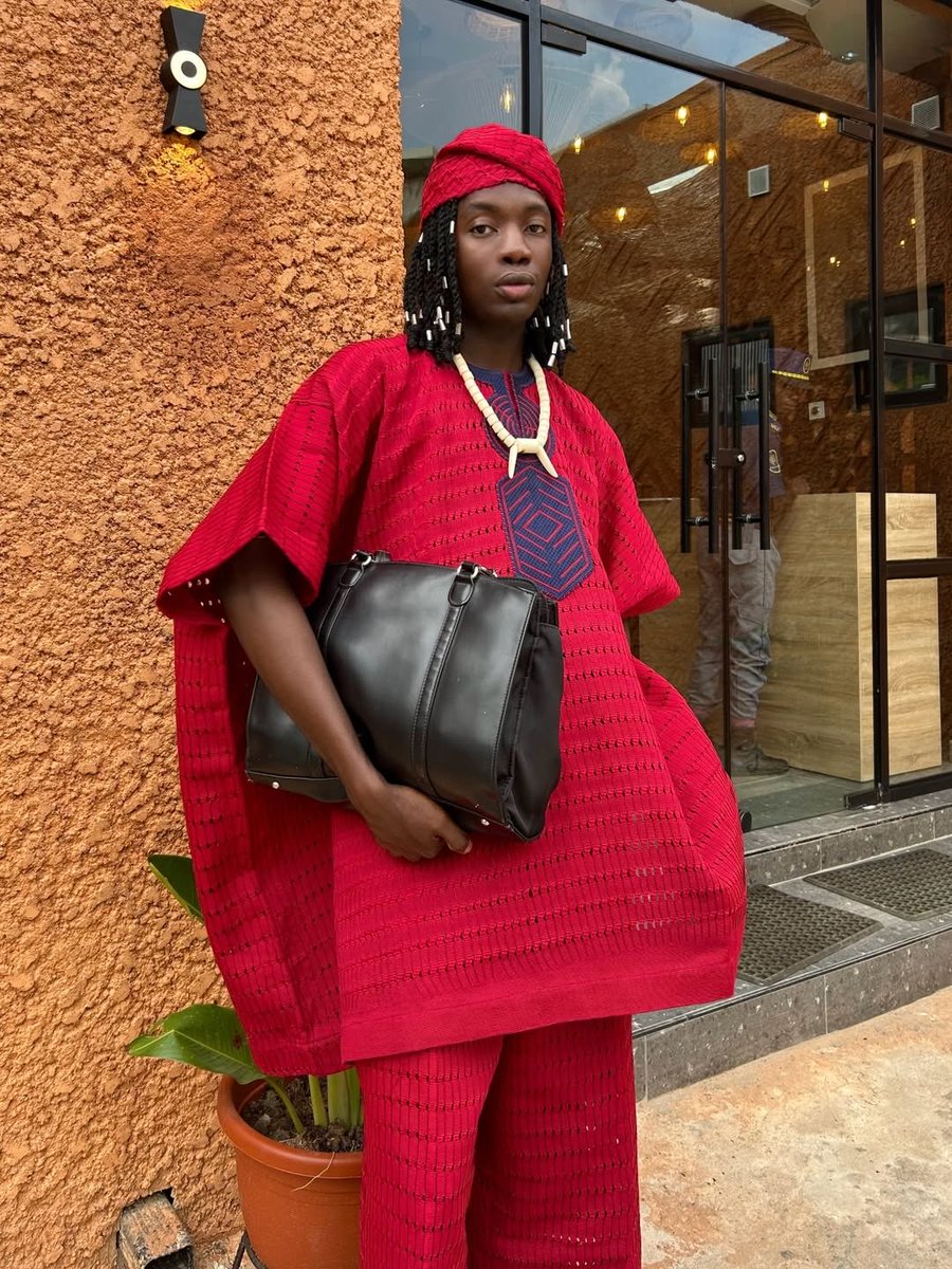 OLÓWU piece from the Oyé collection.💯