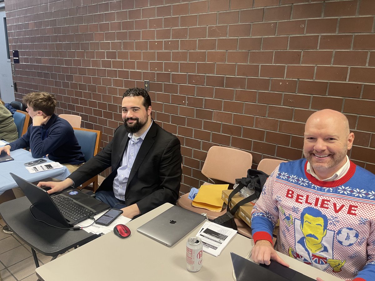 FairfaxDems's tweet photo. We've had over 1300 voters so far today in the #HD17 Democratic Firehouse Primary to replace outgoing Delegate Mark Sickles! We are ready to check more voters in at Franconia Gov Center, Hotel Belvoir Springfield, and Fairfield Marriott Alexandria before 5pm. https://t.co/VPZQJBdBy8