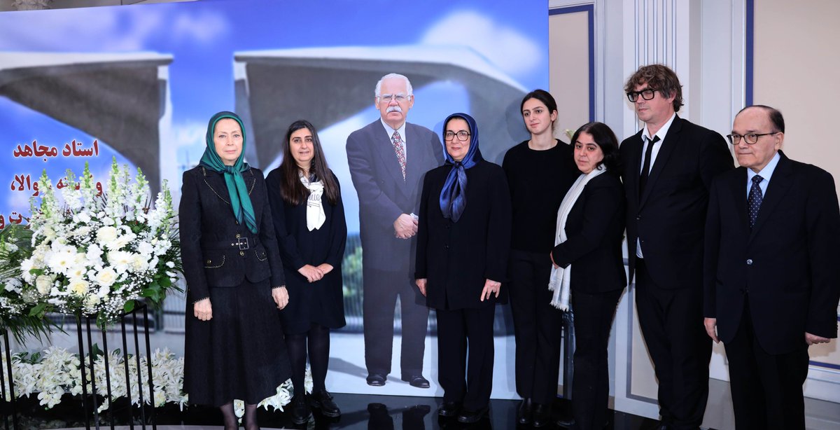 simasepehri95's tweet image. #مریم_رجوی: 
«انسانی که قادر باشد تمام عمر را در مبارزه و مقاومت طی کند، در زمانه و جهان ما گوهری کمیاب است. دکتر #محمدعلی_شیخی از این گوهران بود. امروز جای او خالی است،اما ارزش‌هایش در صفوف این مقاومت زنده خواهد ماند.»