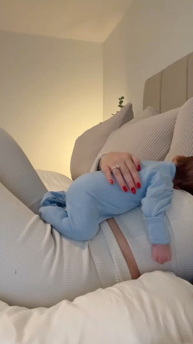 Cuddleecute's tweet image. 