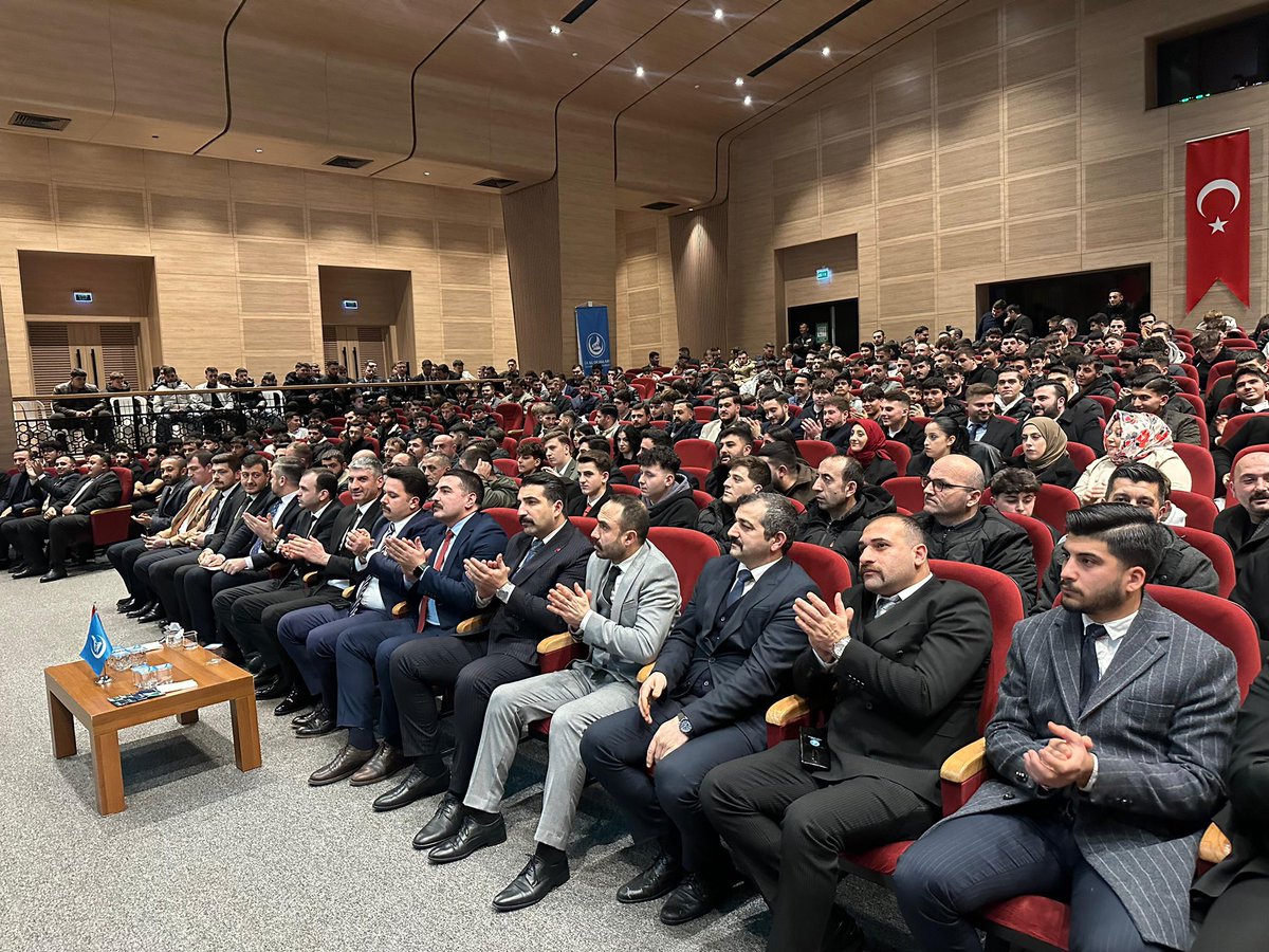 Ülkü Ocakları İstanbul İl Başkanlığı olarak düzenlemiş olduğumuz bilgi yarışmamızın finalini gerçekleştirdik.

🥇 Birinci: Sarıyer ve Bağcılar Ülkü Ocakları
🥈 İkinci: Ümraniye Ülkü Ocakları 
🥉 Üçüncü: Esenyurt Ülkü Ocakları

Dereceye giren Ocaklarımızı tebrik eder; bilgi