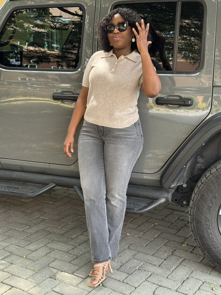 FavorGrace90's tweet image. I just dey snap picture anyhow, joblessness no too good😀❤️