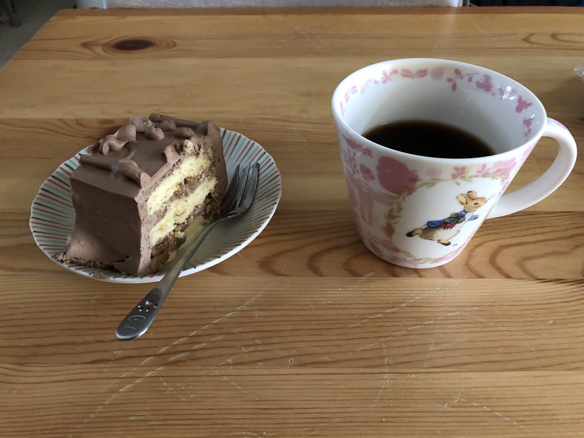 Top’sケーキを食べる🍰🫖🤤なう