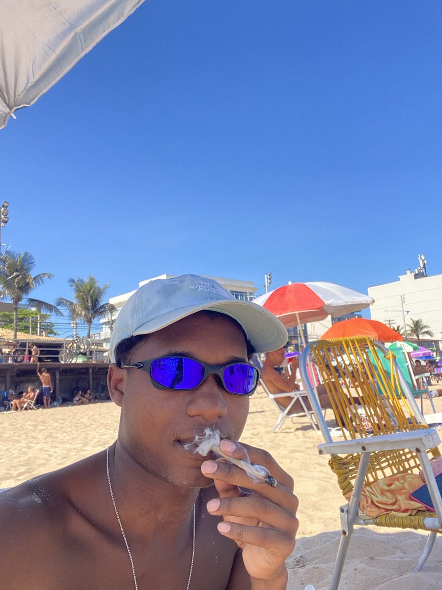 luanpacheco04's tweet photo. Deu a lógica 🌊😶‍🌫️☘️🔝 https://t.co/an1myYknT5