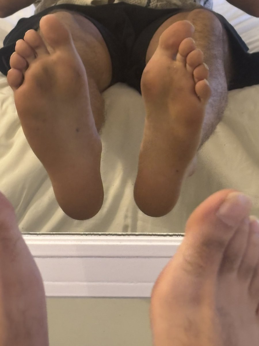 Arabiamaster1's tweet photo. One fooot for ur dad. One for you. While ur mom rubs my shoulders. A perfect holiday story for a beta family like yours. 

MNWO cashmaster muslimfeet arabdom male feet cucks https://t.co/44afQ80Q3t