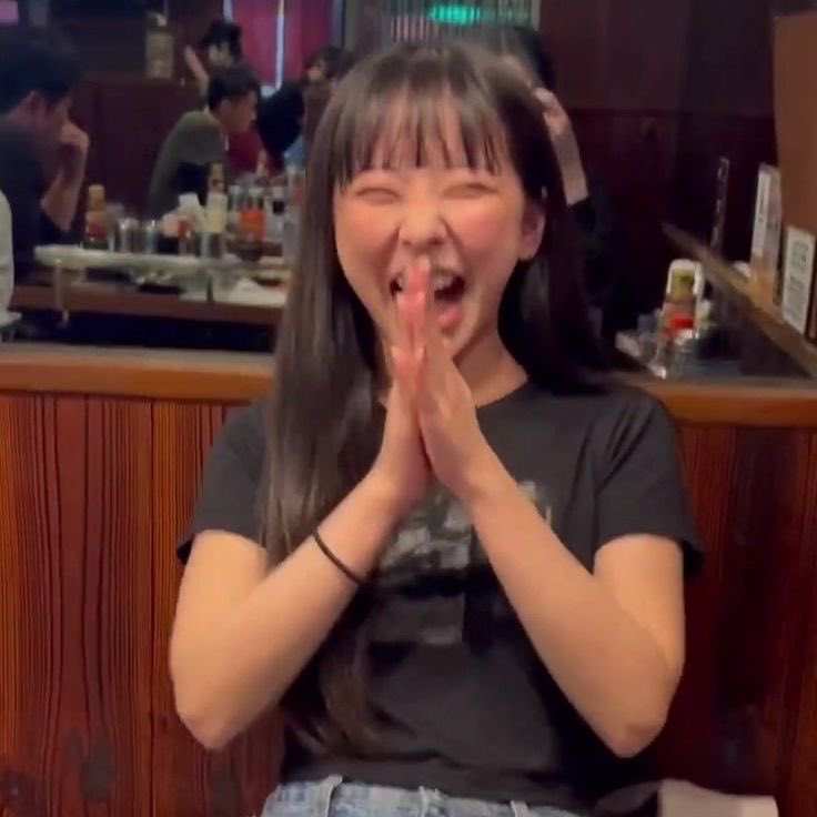 loona snoopy thinker tweet media