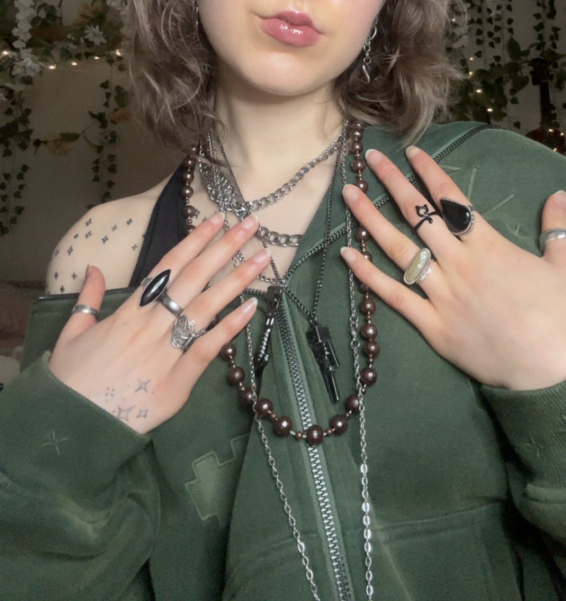 just a lesbian with all her rings and jewelry