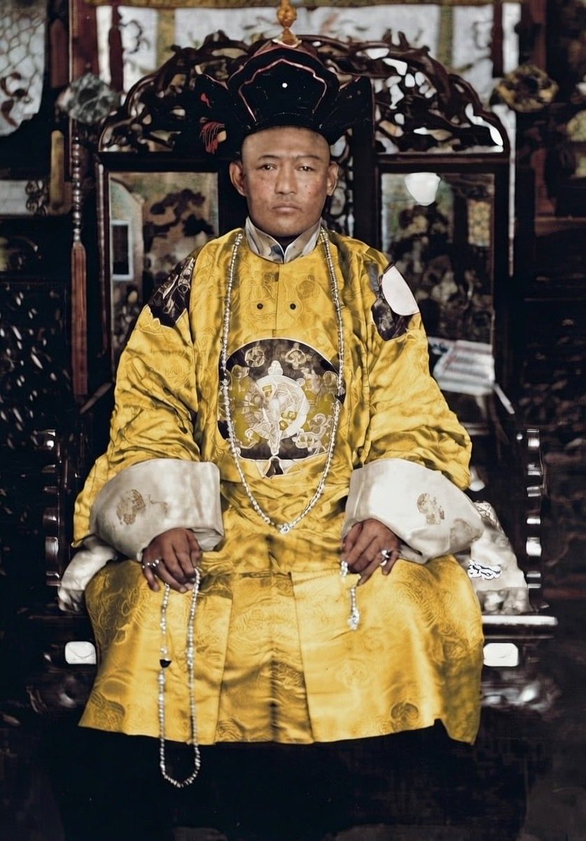 1911 оны 12-р сарын 29-ний өдөр бол Монголчууд бид Манж Чин гүрнээс тусгаарлан, Богд хаант Монгол улсаа дэлхийд тунхаглан зарласан өдөр. Та бүгдэд Үндэсний эрх чөлөө, тусгаар тогтнолоо сэргээсэн өдрийн мэнд хүргэе.  Тусгаар Монгол улс маань үеийн үед хөгжин дэвших болтугай.🇲🇳