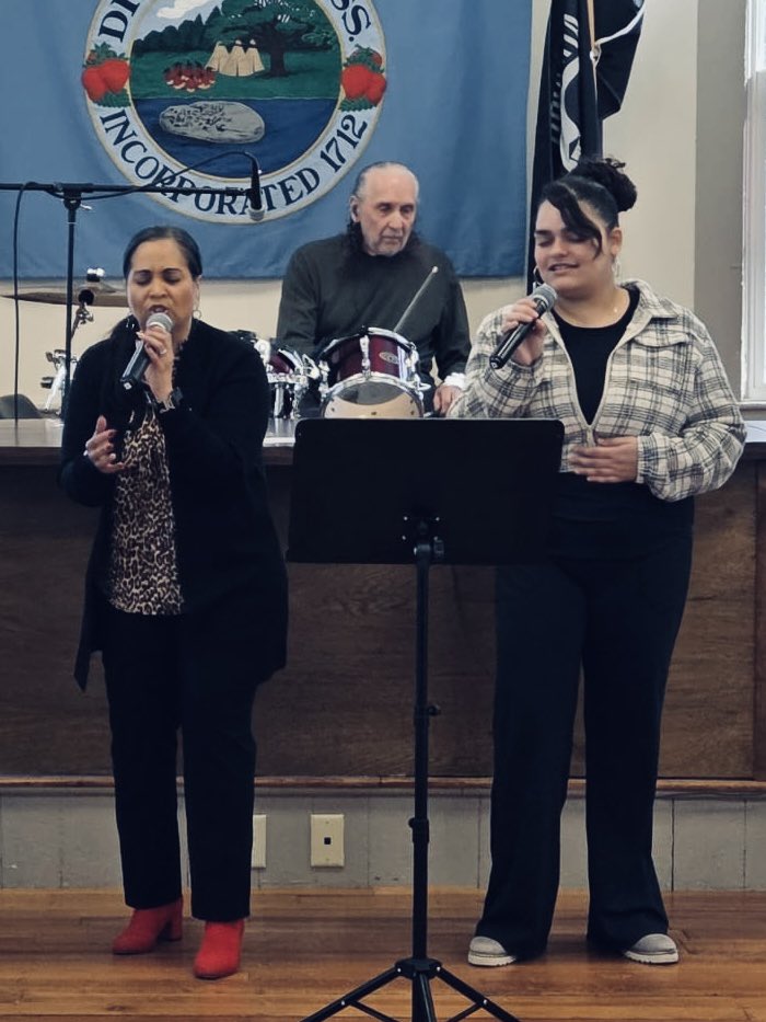 impactfcma's tweet photo. We’re ending 2025 with our eyes fixed on Jesus and with praise in our hearts and mouths. We’re ready to step into all that God has for us in 2026. 

#impactfcma #impactkidsma #ifclityouth #dightonma #itsafamilything #300strong #lastsundayof2025 https://t.co/YIwAeCiu71