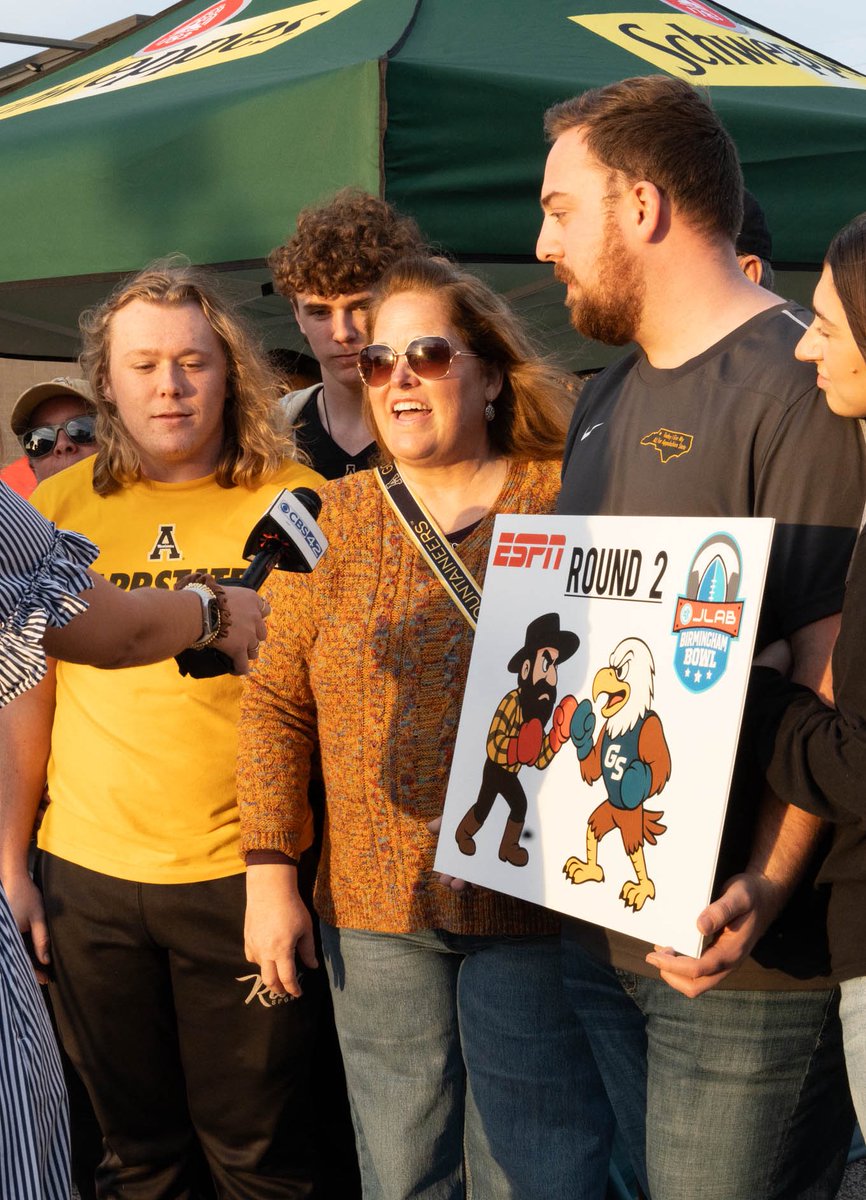 appstatesports's tweet image. We see you in Birmingham, #AppNation 🖤💛 

#GoApp #BeatSouthern