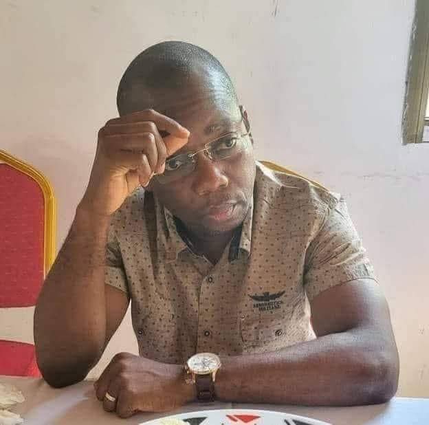 Le gbagbo-bis.
Comme laurent gbagbo en 2010, il refuse de reconnaître sa défaite, malgré toutes les évidences, dont certaines sont produites par lui-même. En effet, les chiffres publiés par le politicien populistes des réseaux sociaux -ses propres données- le donnent perdant,