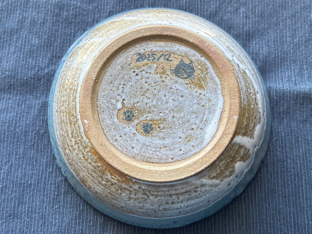 2025年最後の作品、サラダボウルが焼き上がり。
仕上がりは大満足です。