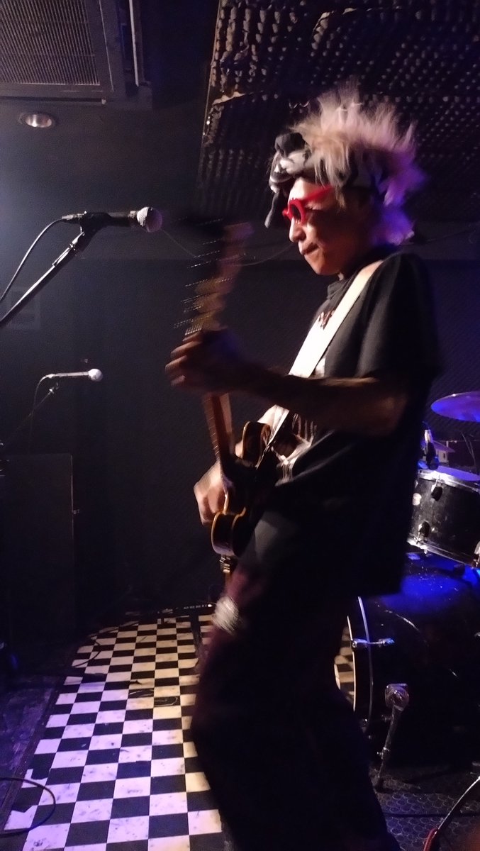 tech_ji's tweet image. ACODISCO！！
HOT＆COOL！！！
とても熱かった☆ きのうと同じ仲間もたくさん！行けるようになってよかったよ！HANX
もっといいスマホで写真撮れたらなぁ。iPhoneがうらやましい。
あっ！ガンジス川のお水、思ったより蒸発しますw自分のストラップはコルクが吸ってしまったのか水かなり減りました💦