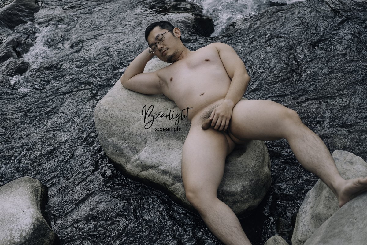 bearlight tweet media