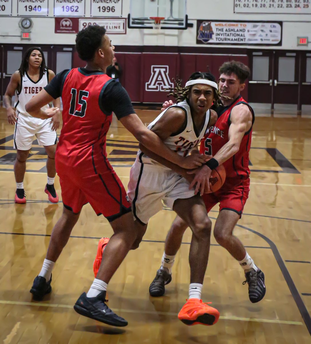 Day 2 of <a href="/PlayTheAIT/">Ashland Invitational Tournament</a> underway at Anderson Gymnasium. <a href="/LawrenceCoSch/">LCSchools_KY</a> vs. <a href="/HopHighTigers/">Hopkinsville High School</a>