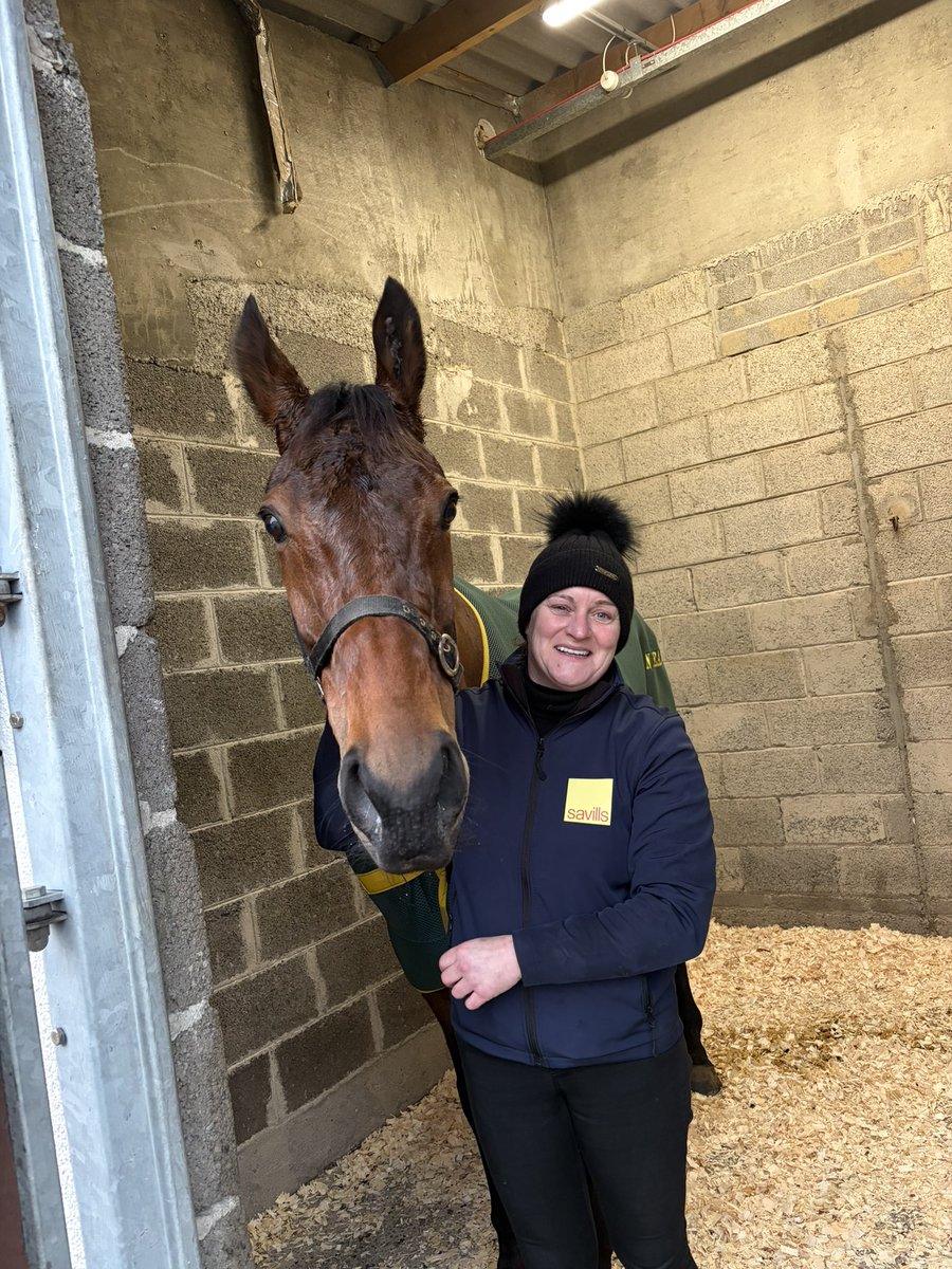 emmacbutch's tweet photo. What a day 😊😊 What a horse 🐎 Affordale Fury you absolute legend winning the Savills chase at Leopardstown Racecourse 😍 #TeamTuVa 💪💪 @tuvastables https://t.co/wWDN7qegGU