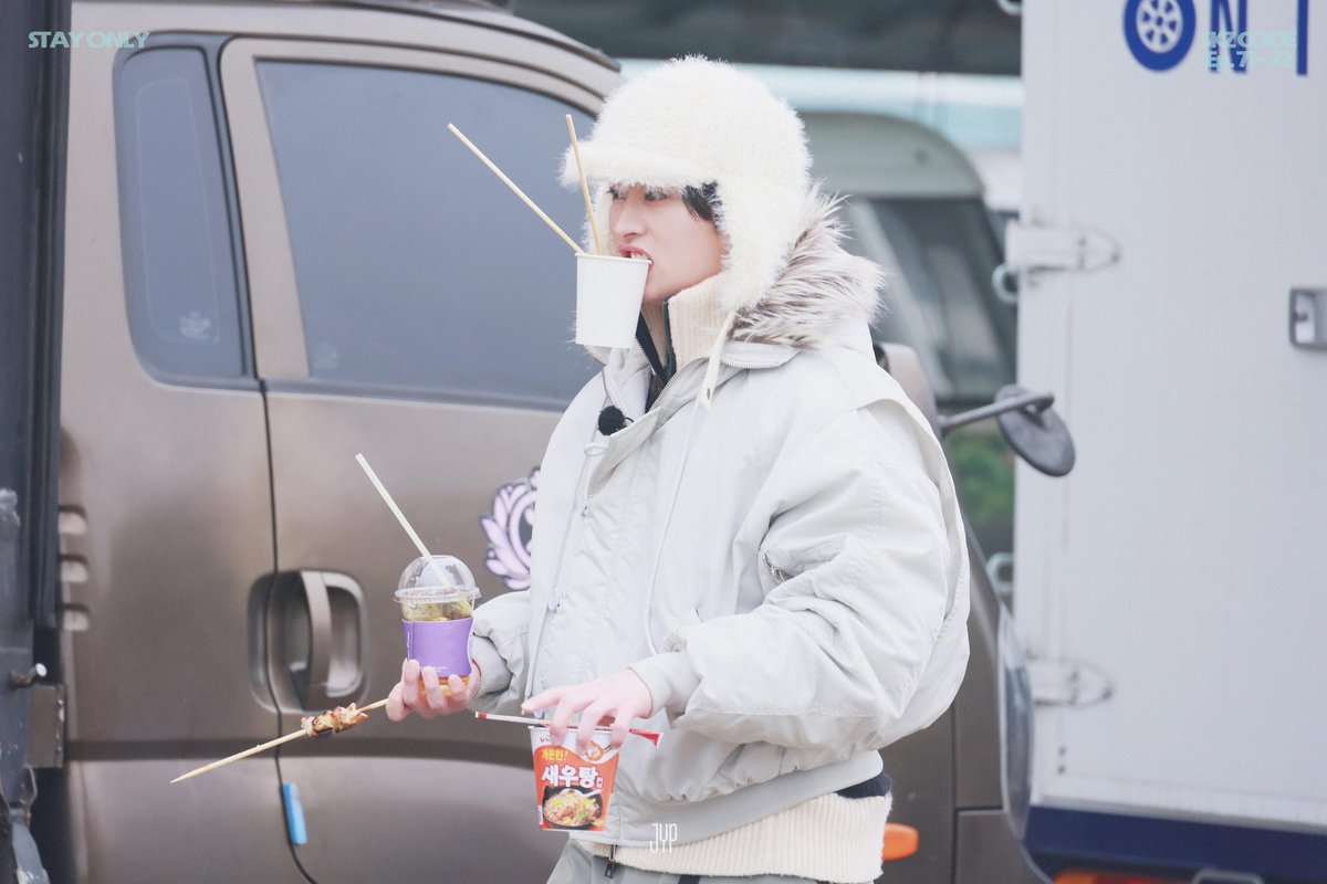 스테이들 단체로 리노됨