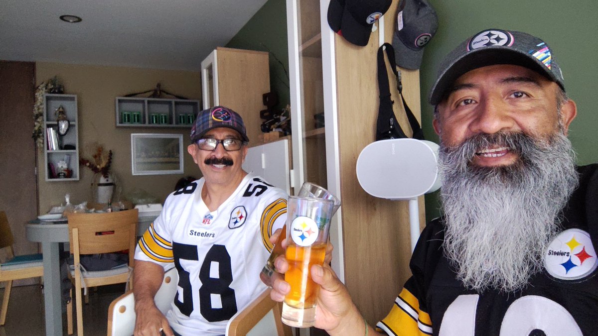 aleortega1968's tweet photo. @NFLEnTelevisa nuevamente con los nervios en punta esos acereros los vemos muy pasivos. https://t.co/Lo7AhB3de0