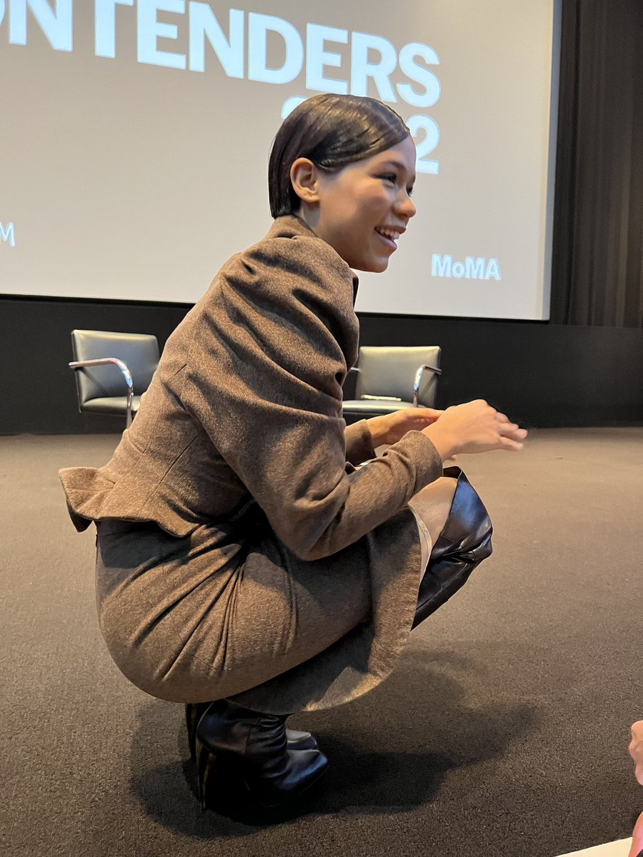 tayrussellfiles's tweet image. 