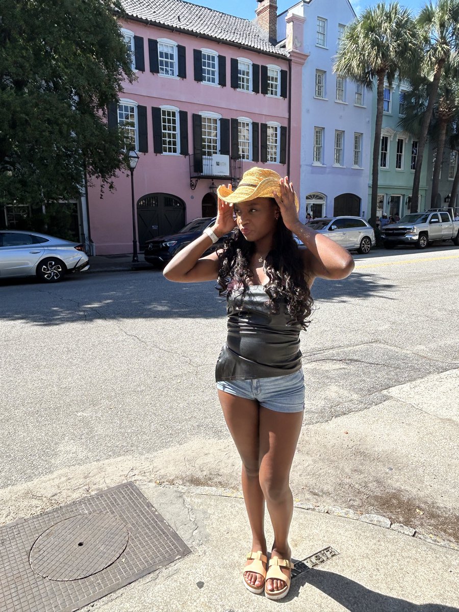 nessievenus's tweet photo. charleston, sc https://t.co/YLdwdyL3gw