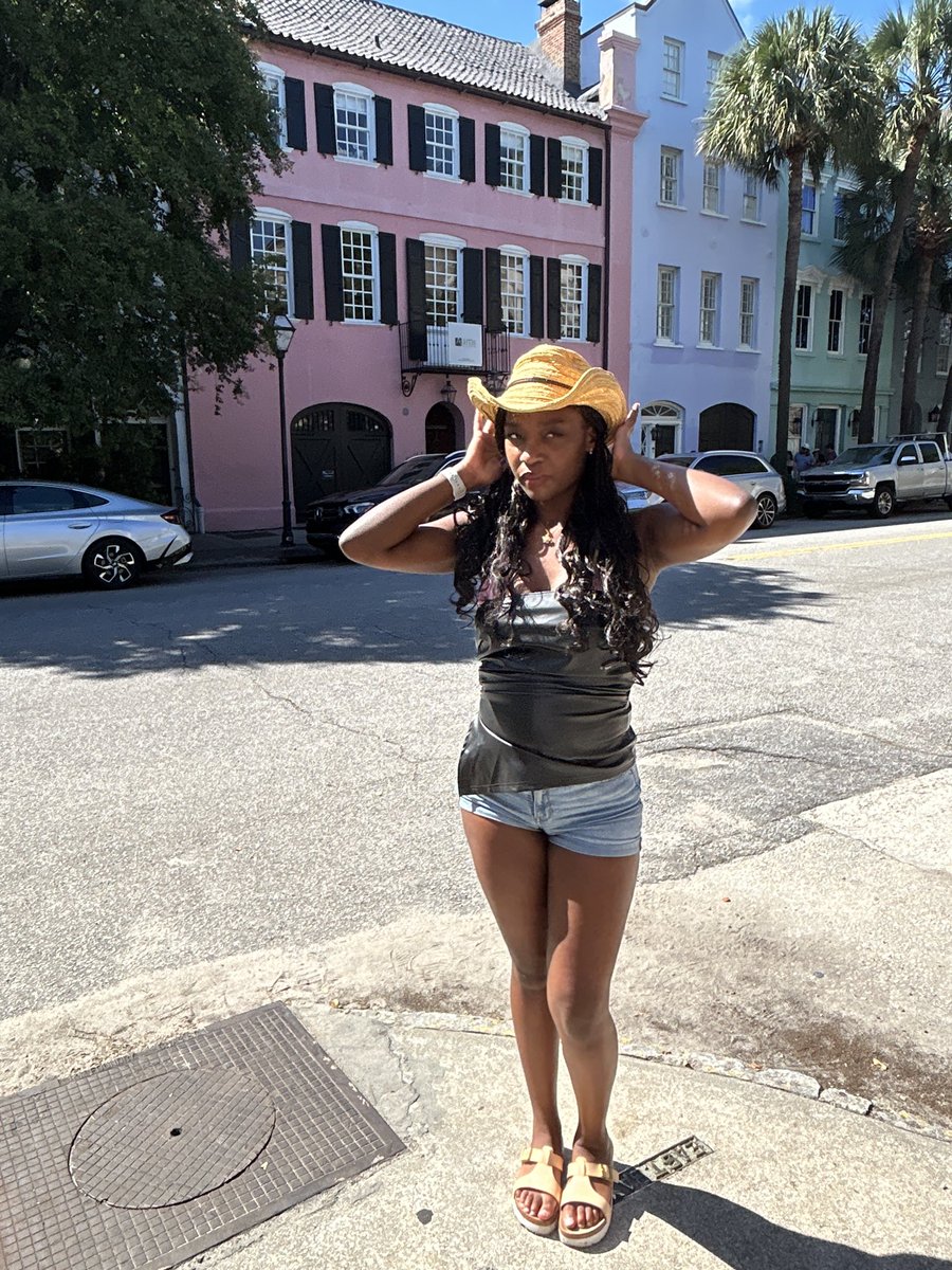 nessievenus's tweet photo. charleston, sc https://t.co/YLdwdyL3gw