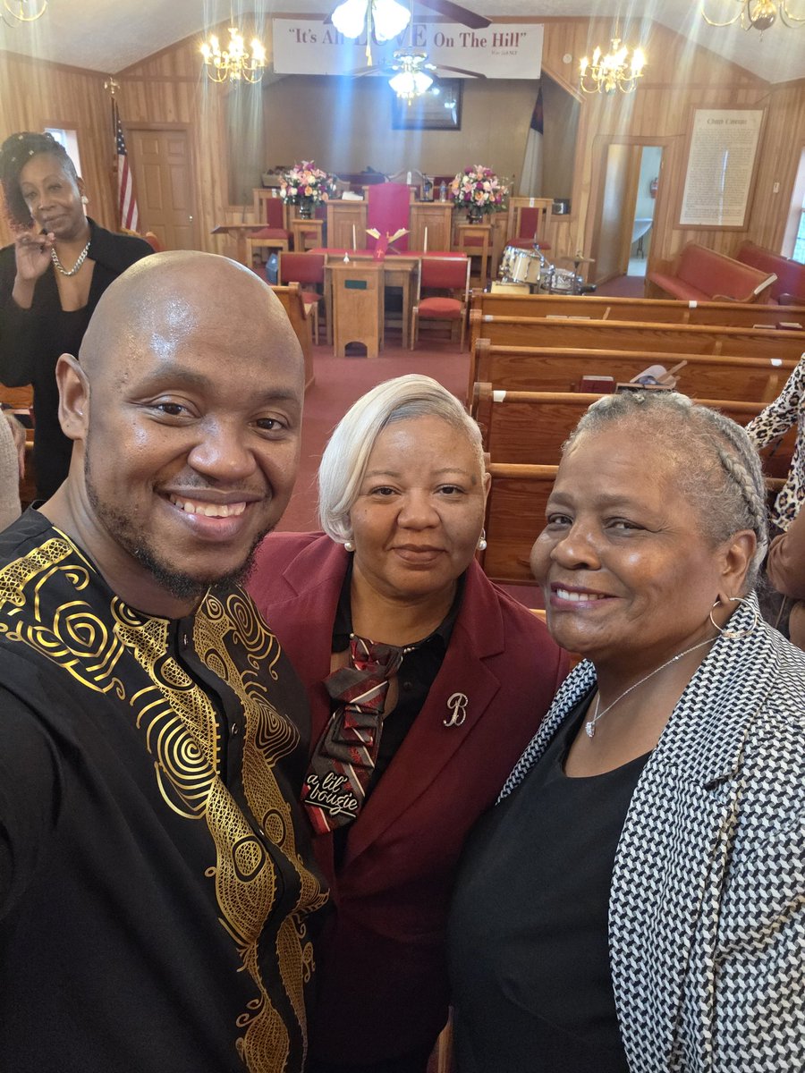 WilliamBrunso10's tweet photo. Great Sunday at Little Baptist Hill... It's all Love on the Hill ♥️🫶🏽
We went out with a bang on the last Sunday in the year 🔥🙌🏽
Jesus took it from us 🕺🏽
#SundaySnap ❤️ https://t.co/qYs1BFTLyM