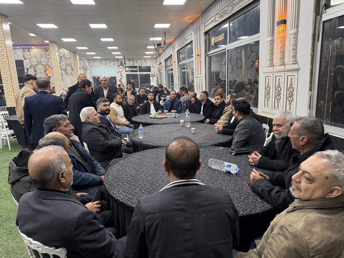 uveysizol's tweet photo. İl Başkanımız Sayın Ferhat Karadağ, il yöneticilerimizle birlikte Suruç İlçe Başkanımız Sayın Fevzi Yalçın’ın kıymetli kardeşi Salih Yalçın’ın düğün merasimine katıldık.
Yalçın ve Çınar ailelerine bir ömür boyu sağlık, huzur ve mutluluklar diliyorum.

@karadagferhatt @Agitizol @fevziyalcinnn @mehmetsalihklc @mustafakync_chp @avmehmetkilic63 @hikmetsaka