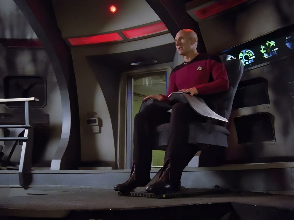 StarfleetJ's tweet image. What would you think of a Star Trek Stargazer series or film with James McAvoy as the young Captain Jean-Luc Picard?

#StarTrek #JamesMcAvoy #JeanLucPicard #StarTrekStargazer #USSStargazer #NCC82893