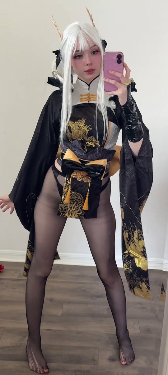 lolyomie's tweet photo. some in cosplay :3 (i love @prdtrt_shop ) https://t.co/rnHqfcV2SV