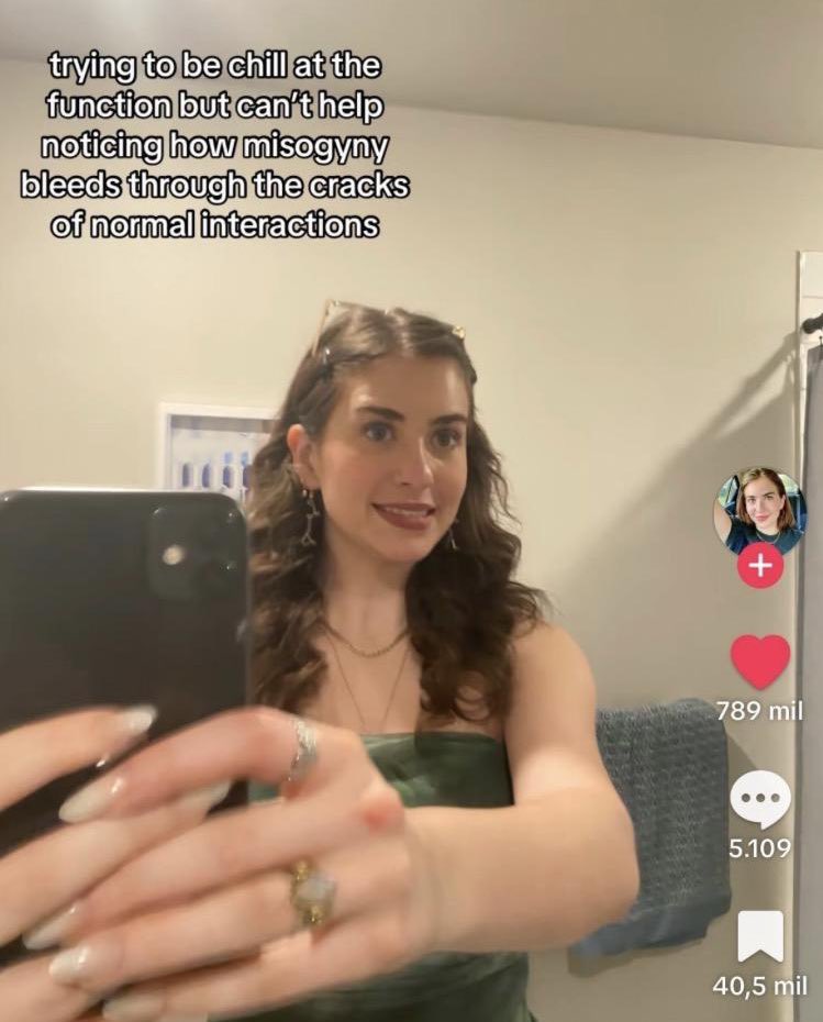 fatfabfeminist's tweet image. 