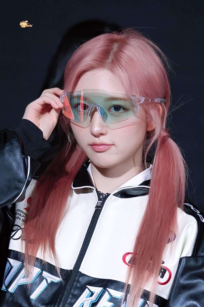 251228

#가을 #김가을
#ガウル #GAEUL
#IVE #아이브