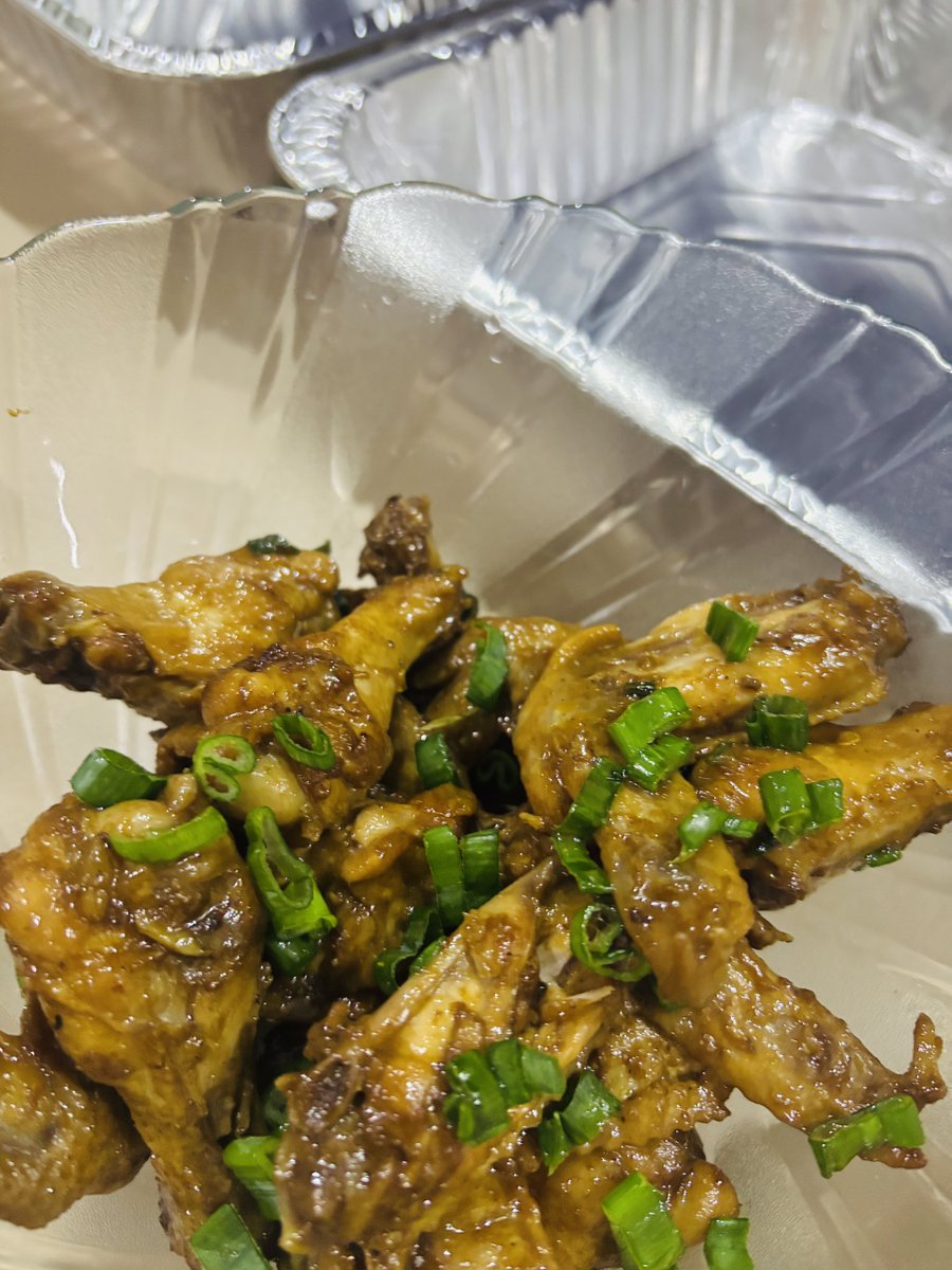 My fiancé and I hosted for the first time today and I loved every bit of it 🥹 this is really my life now. More of this in 2026  ❤️