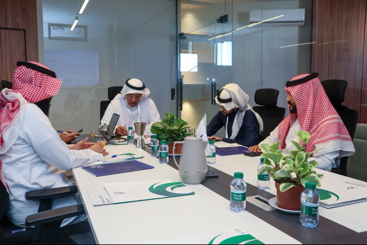 yy10zz's tweet photo. سعيد بكوني ضمن فريق العمل في مشروع تأسيس مكاتب إدارة المشاريع (PMO) لـ 5 جهات في عسير، ضمن مشروع مقدم من شركة @siematsa و @OfuqOrg 

 متطلعين لمخرجات إيجابية تخدم الجهات المستفيدة.

#PMO  #إدارة_المشاريع https://t.co/G4CPp2LqNJ