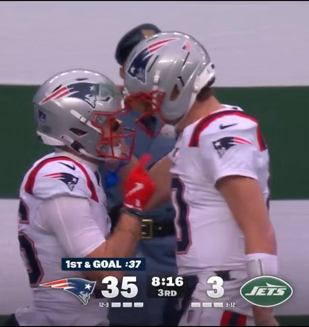 jd_coast's tweet photo. Close enough, welcome back @Edelman11 @TomBrady https://t.co/uMEFML5ZE4