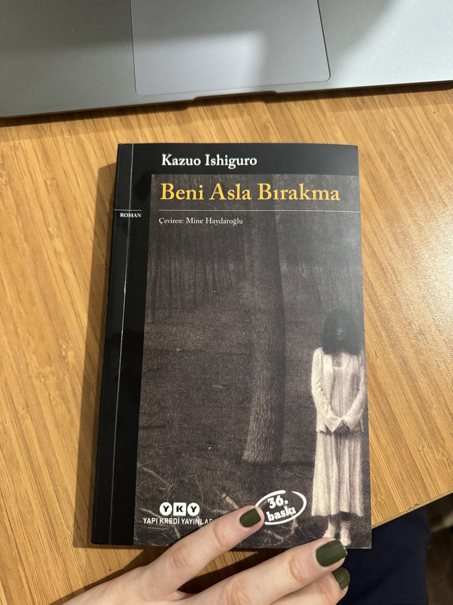 panicpiremses's tweet photo. bu sene 41 kitap bitirdim ama bu kitap beni kalbimden bıçakladı…. https://t.co/LaTcjC9yXg