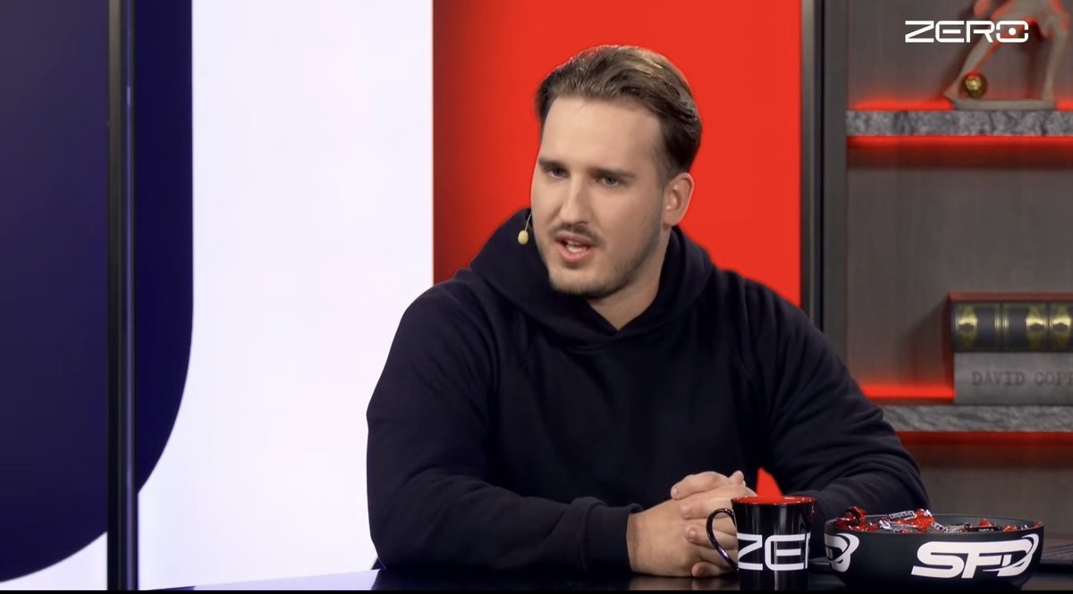 ZespolBrauna's tweet photo. Jeśli czuliście się kiedyś bezużyteczni, to pomyślcie o mediaworkerze prowadzącym wywiad z Kamratami. 

Gość im tylko przytakiwał, a przez miesiąc cała redakcja przemontowywała "wywiad" i dodawali komentarze do tego antypolskiego pierdolenia. 

Nowa jakość mediów. https://t.co/4kyYcYzjZY
