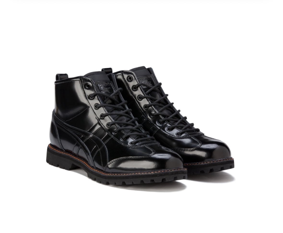 オ、オ、オ、オニツカタイガーのデザインと色使いが大好きで
今まで何足も履いてきたけど…
ブーツまであったの知らなくなくて完全に盲点だった。
スニーカーとブーツのいいとこ取りのやつやん。