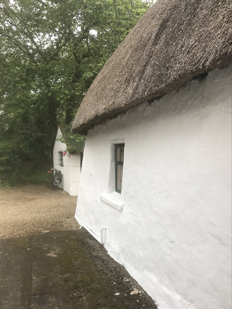 Heritage Irish Thatch Dwellings Made of Mud. 1700c tweet media