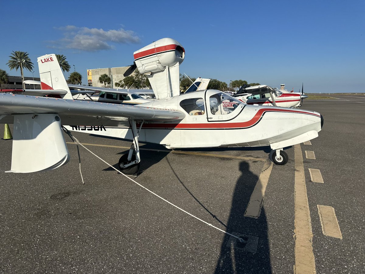 RolexGmtN408T's tweet photo. #WaterFlying
#Aviation
#Seaplanes
#Amphibians
#LakeAircraft
#WeirdFog
@flywithaopa @SeaplanesOrg @SeaplaneMag @airplanetalk @sleepinmoneyJR https://t.co/KQsVArgoOw