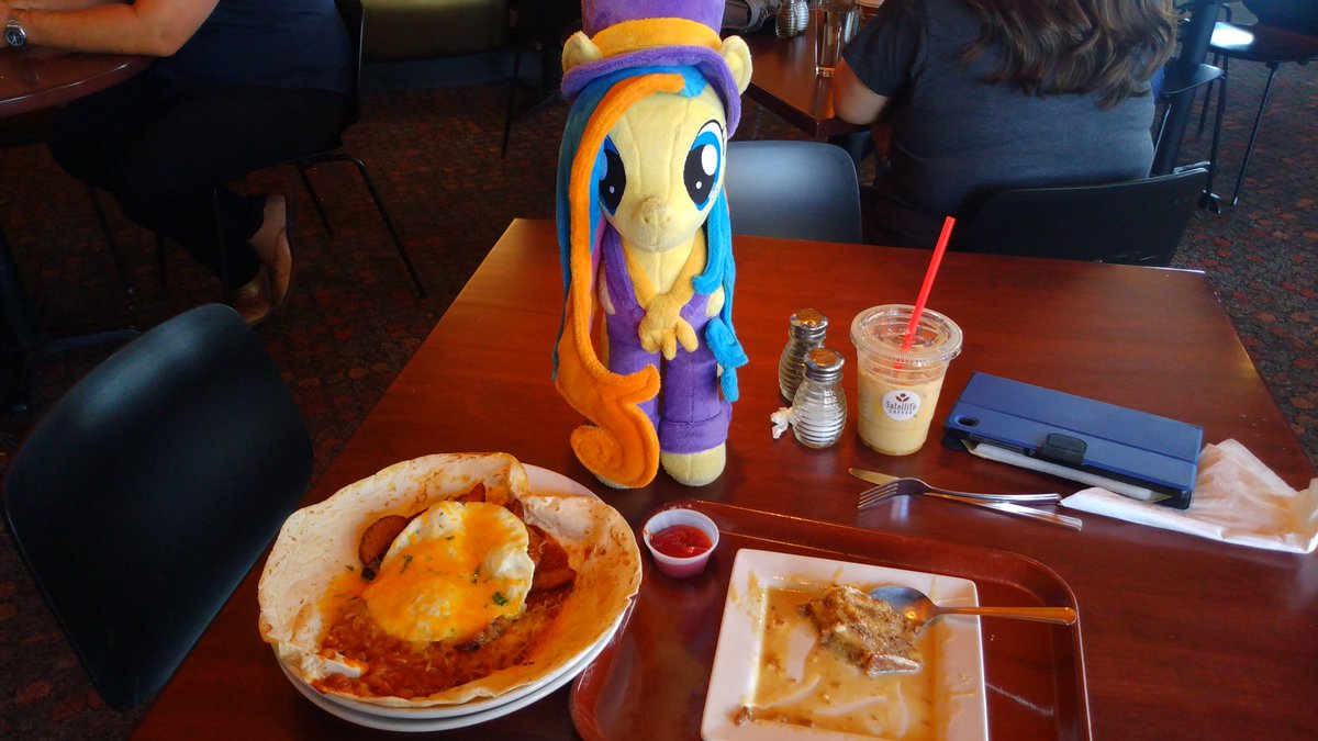 HerbieKick's tweet photo. #mlp #mylittlepony #babscon https://t.co/SDOgemeNNL