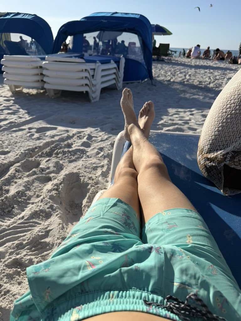 MarSeg98's tweet image. Beach day 🏖️