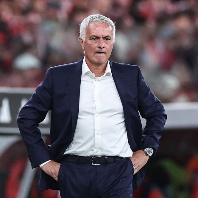 Benfica empata em 2 a 2 com o Braga, fora de casa, e segue distante da liderança ⚽. Porto ainda joga na rodada 16, com sete de vantagem para as Águias.
#Benfica #LigaPortugal #CampeonatoPortuguês #FutebolEuropeu