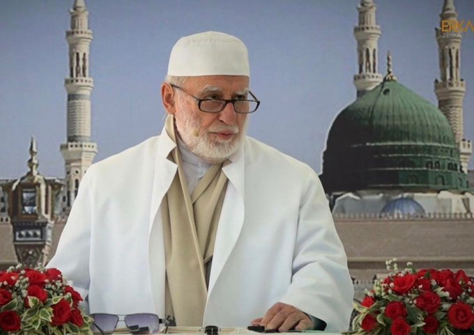 İncitmeyeceksin diline fermuar çekeceksin. İncinmeyeceksin kalbine fermuar çekeceksin.

|Osman Nuri Topbaş k.s|