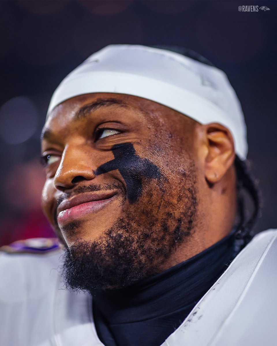 TheAntiHero_J's tweet photo. @Ravens @Browns How I'm looking at my 2 Brown fans at work tomorrow 🤣 https://t.co/CgEjRm6fMT