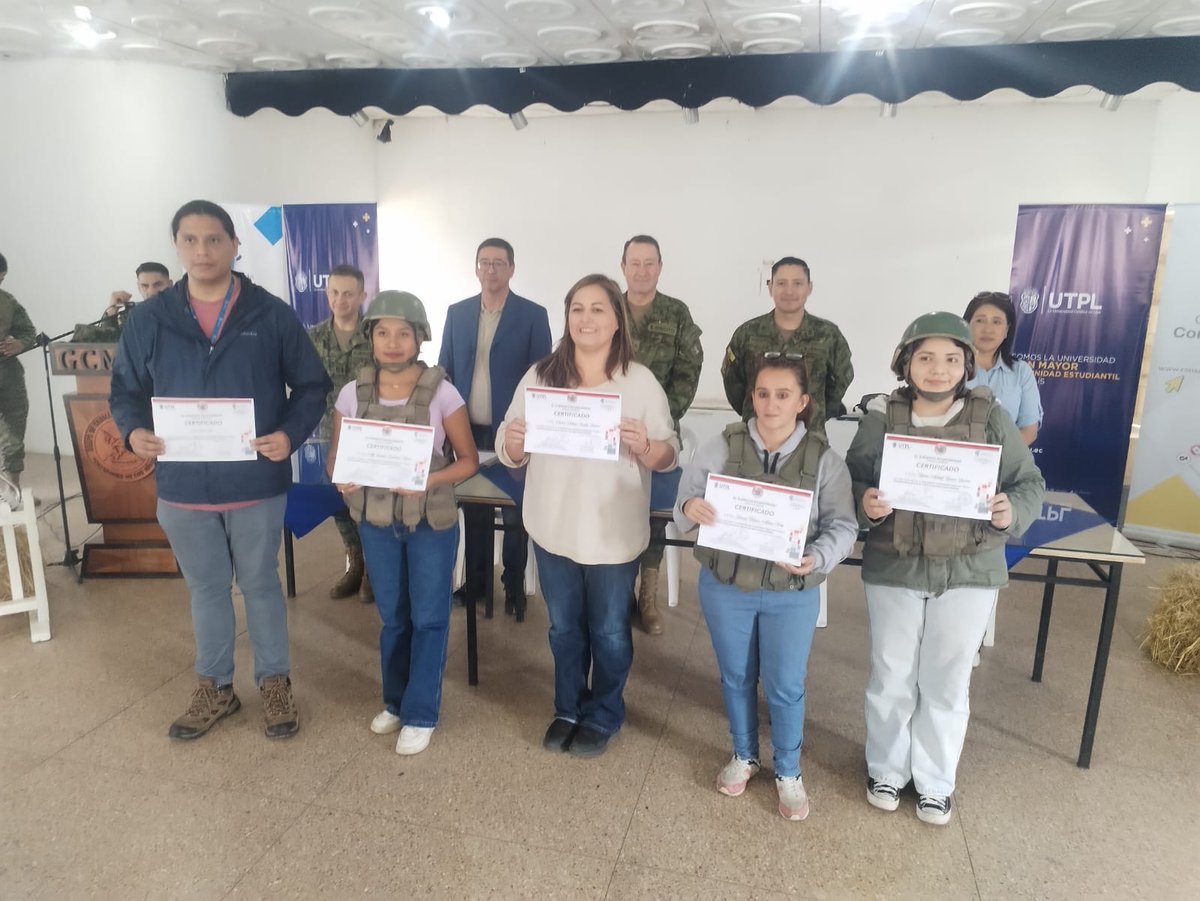 MasPeriodismo_'s tweet photo. ✔️ Autoprotección y seguridad física
✔️ Evaluación de riesgos y manejo de crisis
✔️ Toma de decisiones en escenarios complejos
✔️ Legislación y derechos del trabajo periodístico
✔️ Primeros auxilios en emergencias
🤝 Seguimos sumándonos a estas iniciativas para replicarlos🎙️ https://t.co/Kd9IwId7Qr