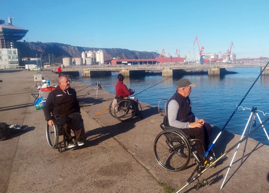 Aptaa_Asturias's tweet photo. #Pesca en Costa @cosanuesa // #ElMusel #Gijón
#aptaa #asturiasadaptada #turismoadaptado #turismoasturias #asturiasparaisonatural
https://t.co/WodkjtA8HU - @Aptaa_Asturias
https://t.co/5UOiyPRz16 - https://t.co/z33Zdx4fns - https://t.co/439OLBivsP - https://t.co/OGKFHzbgZB https://t.co/aCgRBwwh8L