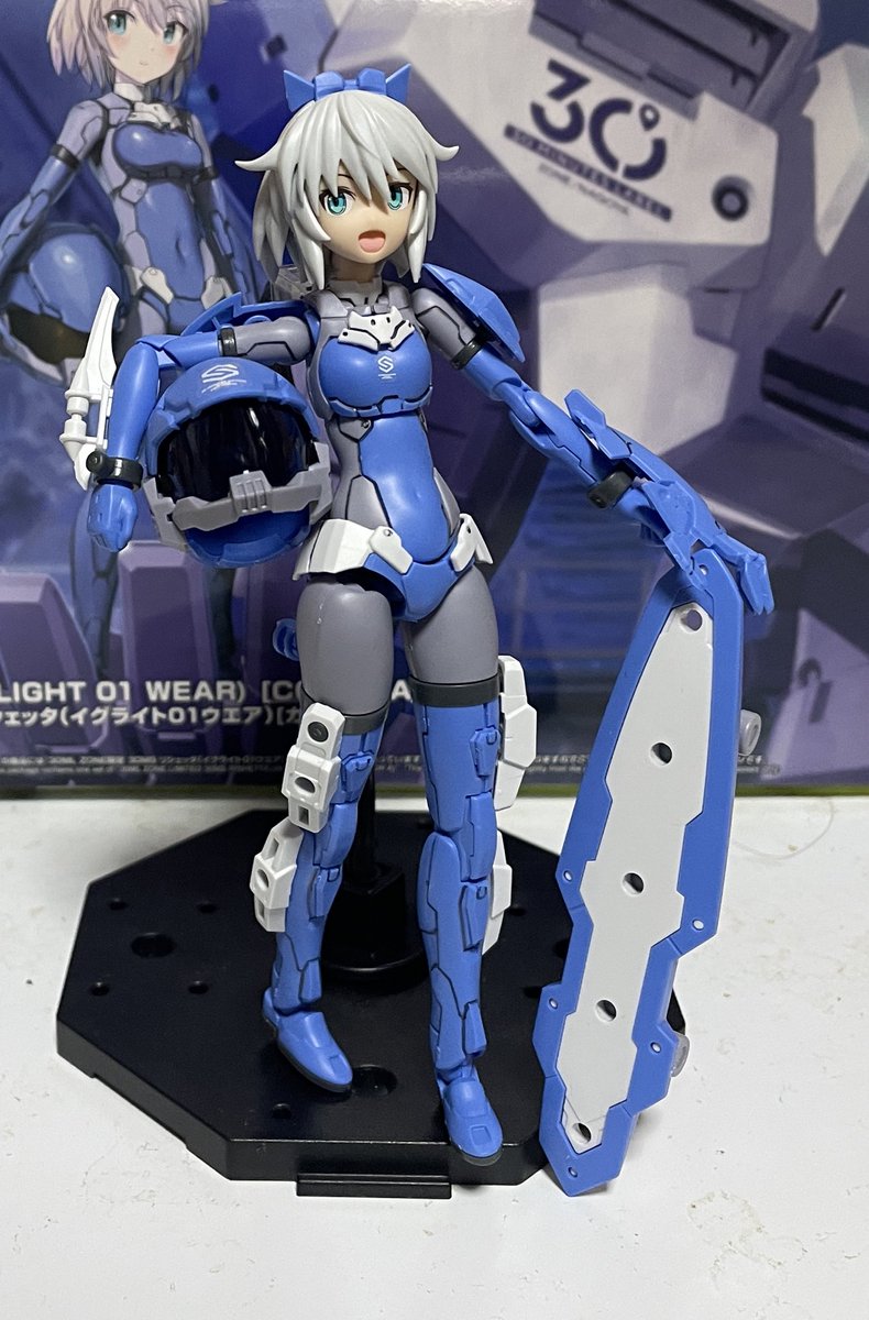 30ML ZONE限定30MSリシェッタ(イグライト01ウエア)です。ヘアパーツ3種