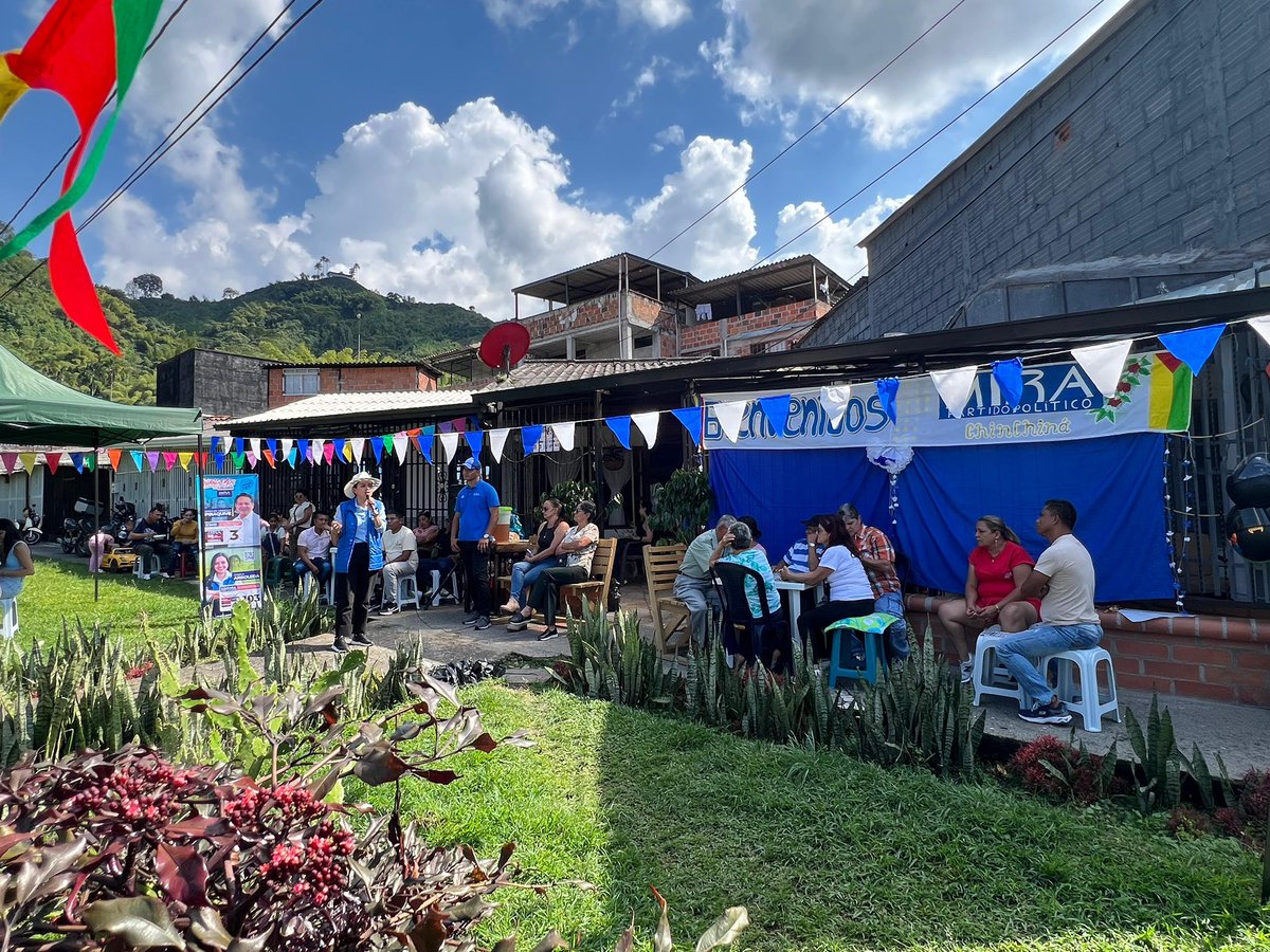Así cerramos el año en Chinchiná: unidos y convencidos de que la política transforma cuando se hace con honestidad y valores.
Gracias a quienes creen en este proyecto.
@partidomira @manuelvirguezp
#AvancemosPorCaldas #AvancemosPorColombia #103 #3