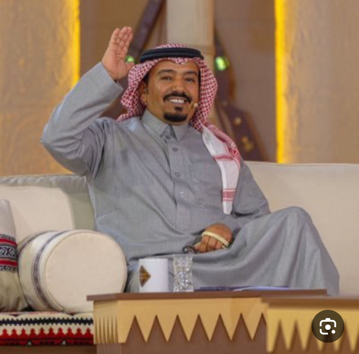 1SAHM1's tweet photo. هاذا الي هالسنه فاقدينه بالمجلس ابن همدان لو غبت ذكرك الطيب مايغيب 

@MohaGamed https://t.co/48uUwIhoEd