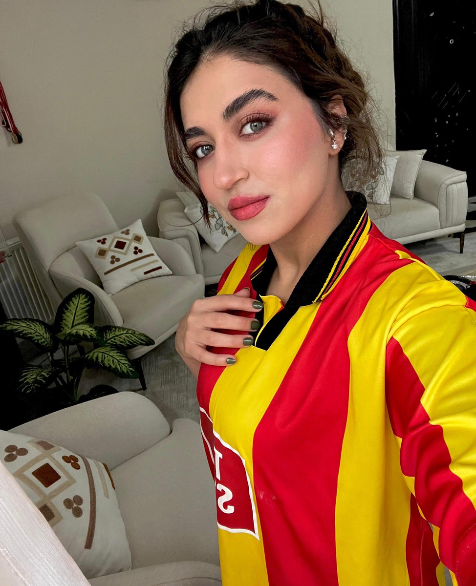 Gözbebeğimde kalp varr💛❤️